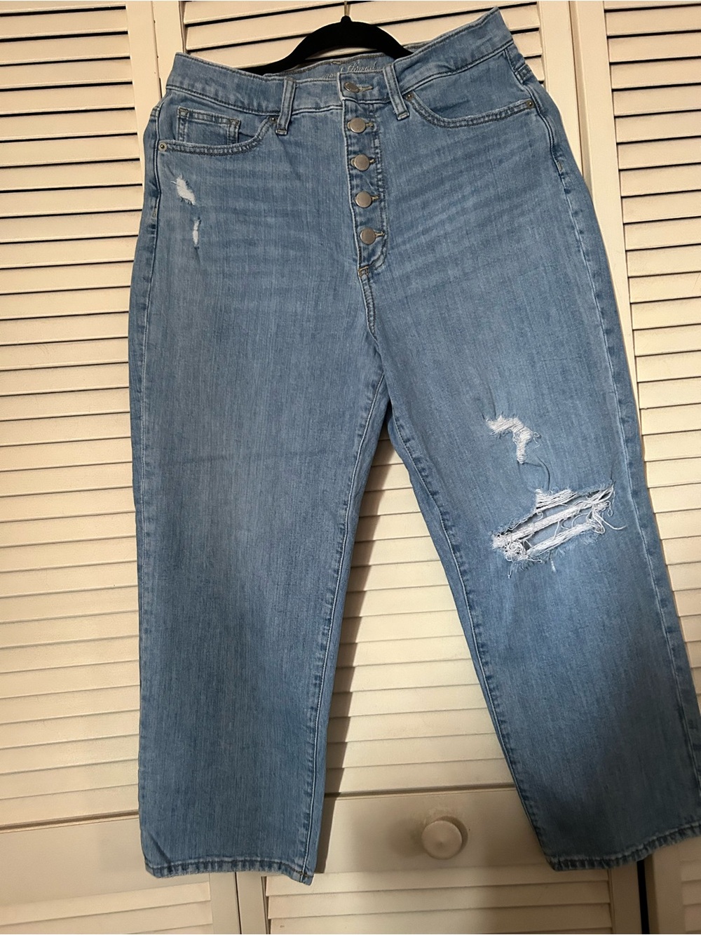 Universal Thread Light Wash Distressed Boyfriend Jeans